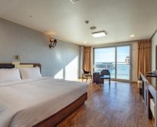 South Korea Gyeongsangnam-do Sacheon vacation rental compare prices direct by owner 35789256