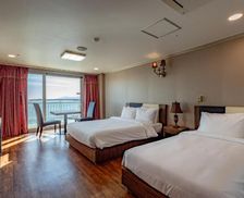 South Korea Gyeongsangnam-do Sacheon vacation rental compare prices direct by owner 32308888