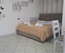 Italy Lazio Ladispoli vacation rental compare prices direct by owner 16223089