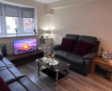 United Kingdom Merseyside Knowsley vacation rental compare prices direct by owner 35773304