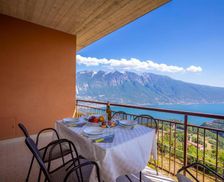 Italy Lombardy Tremosine Sul Garda vacation rental compare prices direct by owner 11930339