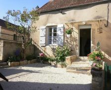 France Burgundy Chassey-Le-Camp vacation rental compare prices direct by owner 35857598