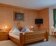 Austria Tyrol Grän vacation rental compare prices direct by owner 18189691