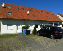 Germany Mecklenburg-Pomerania Zingst vacation rental compare prices direct by owner 33704226