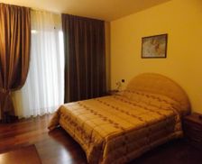 Italy Marche Tavullia vacation rental compare prices direct by owner 16053768