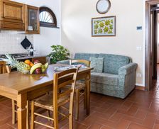 Italy Tuscany Orentano vacation rental compare prices direct by owner 18439552