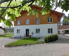 Germany Bavaria Untermühlhausen vacation rental compare prices direct by owner 13536343