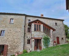 Italy Marche Apecchio vacation rental compare prices direct by owner 26949509