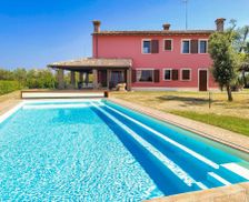 Italy Marche Mondolfo vacation rental compare prices direct by owner 33504905