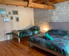 France Aquitaine Nanteuil-de-Bourzac vacation rental compare prices direct by owner 12992875