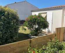 France Provence-Alpes-Côte d'Azur Angoulins-sur-Mer vacation rental compare prices direct by owner 35733483