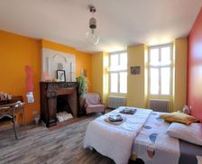 France New Aquitaine Saintes vacation rental compare prices direct by owner 13435257