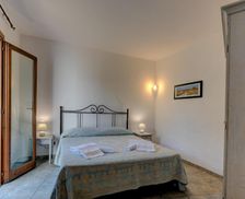 Italy Sardinia Palau vacation rental compare prices direct by owner 16154159