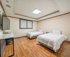 South Korea Gangwon-Do Donghae vacation rental compare prices direct by owner 29069109