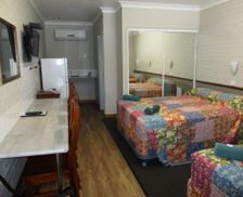 Australia Queensland Barcaldine vacation rental compare prices direct by owner 18905109