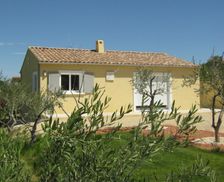 France Provence-Alpes-Côte d'Azur Robion en Luberon vacation rental compare prices direct by owner 23731732