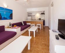 Spain Ibiza Cala Vadella vacation rental compare prices direct by owner 5359665