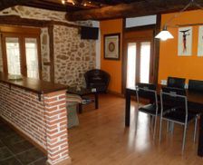 Spain Castile and Leon Sequeros vacation rental compare prices direct by owner 4183941
