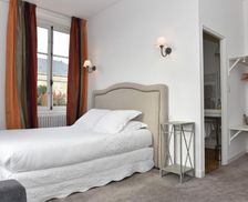 France Deux-Sèvres Thouars vacation rental compare prices direct by owner 19208470