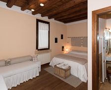 Italy Lombardy Castel dʼArio vacation rental compare prices direct by owner 14015046