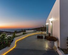 Greece Milos Adamantas vacation rental compare prices direct by owner 15340215