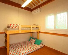South Korea Gyeongsangbuk-Do Gyeongju vacation rental compare prices direct by owner 14111159