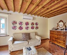 Italy Tuscany Santa Maria del Giudice vacation rental compare prices direct by owner 6337394