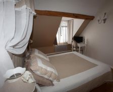 France Centre Dame-Marie-les-Bois vacation rental compare prices direct by owner 14259007