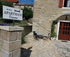 Croatia Istria Grožnjan vacation rental compare prices direct by owner 14254400