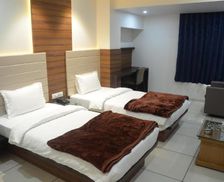 India Gujarat Vapi vacation rental compare prices direct by owner 14278658