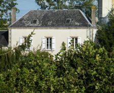 France Pays de la Loire Antigny vacation rental compare prices direct by owner 12165642