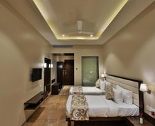 India Maharashtra Ahmadnagar vacation rental compare prices direct by owner 13910003