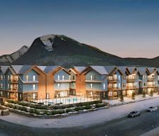 Canada Alberta Dead Man's Flats vacation rental compare prices direct by owner 34956223