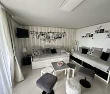 Switzerland ZH Laufen-Uhwiesen vacation rental compare prices direct by owner 34879039