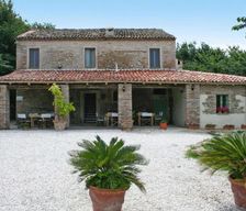 Italy  Vallugola vacation rental compare prices direct by owner 29437307