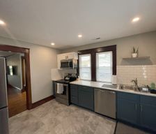 United States Illinois Bloomington vacation rental compare prices direct by owner 36195907