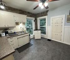Canada Ontario Ingersoll vacation rental compare prices direct by owner 36111777