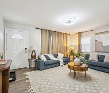 United States Illinois Wheaton vacation rental compare prices direct by owner 36169474