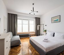 Poland Województwo mazowieckie Warszawa vacation rental compare prices direct by owner 36842476