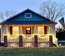 United States Kansas Lawrence vacation rental compare prices direct by owner 34911821
