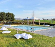 Italy Umbria Castiglione del Lago vacation rental compare prices direct by owner 13932700
