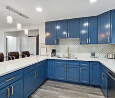 United States California Palmdale vacation rental compare prices direct by owner 33572556