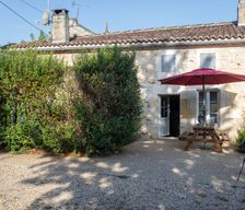 France Charente-Maritime Saint-Simon-de-Pellouaille vacation rental compare prices direct by owner 37606530