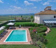 Italy Tuscany Fattoria vacation rental compare prices direct by owner 29869054