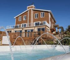 Canada Quebec Petite-Rivière-Saint-François vacation rental compare prices direct by owner 36854042
