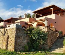 Italy Cagliari Pula vacation rental compare prices direct by owner 4164228