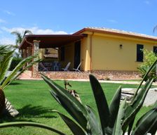 Italy Sicilia Campofelice di Roccella (Pa) vacation rental compare prices direct by owner 4187657
