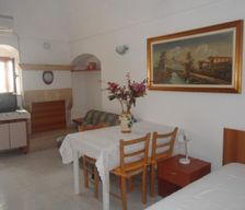 Italy Puglia Peschici vacation rental compare prices direct by owner 4941928