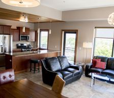 United States Missouri Columbia vacation rental compare prices direct by owner 870910