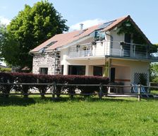 France Auvergne-Rhône-Alpes Manzat vacation rental compare prices direct by owner 4885257